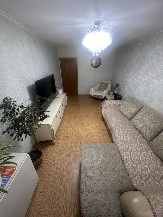 Продам 2 х комнатную квартиру в район Пристани !