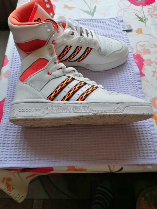 Зимни кожени кецове Адидас