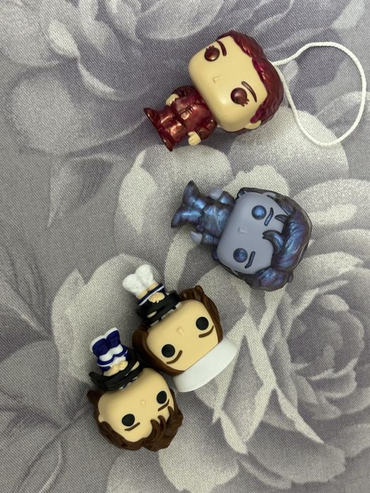 фигурки очень странные дела