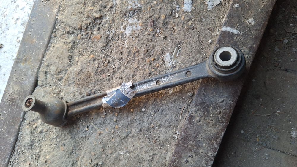 Продам запчасть на Мерс