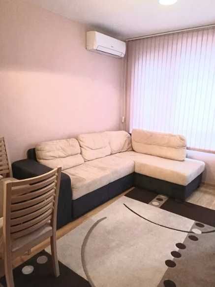 Двустаен, обзаведен в центъра на Варна