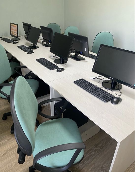 Рабочие столы. Новые.