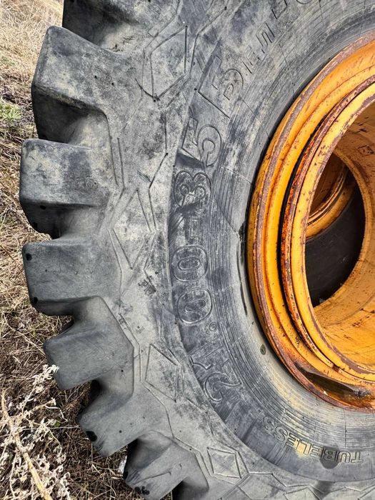 Продам крупногабаритные шины