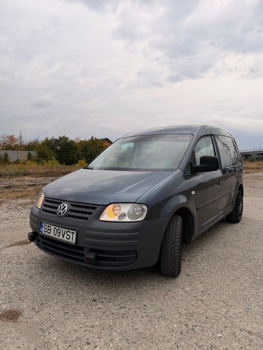 VW Caddy Life - Camper Van