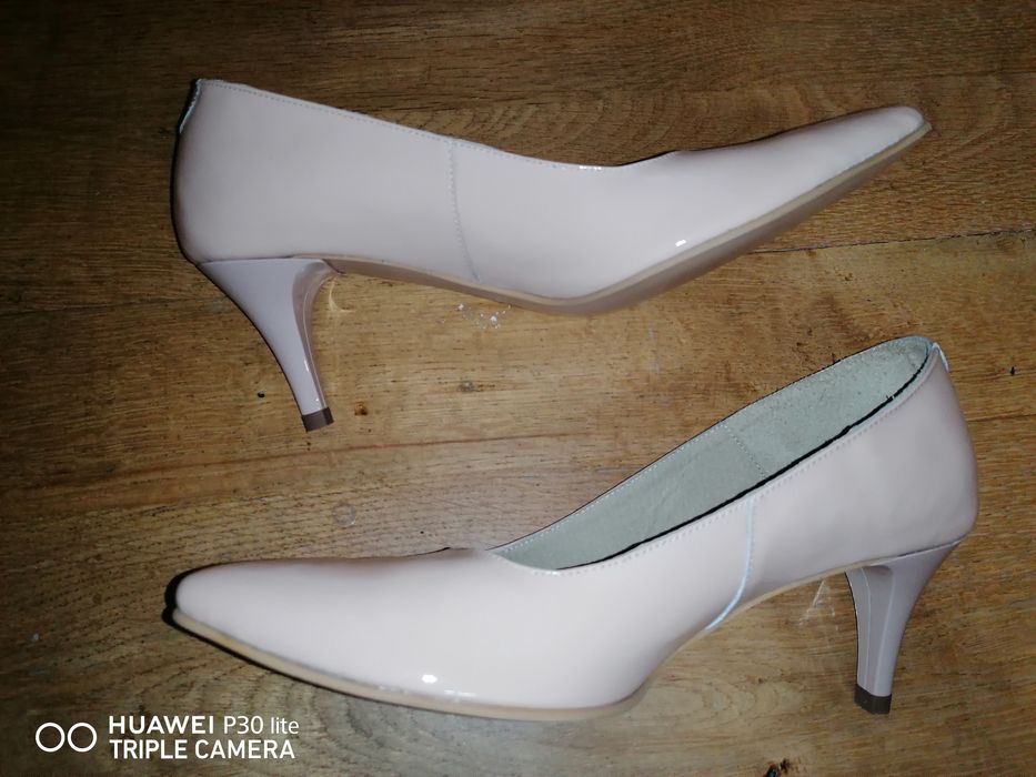 Pantofi stiletto