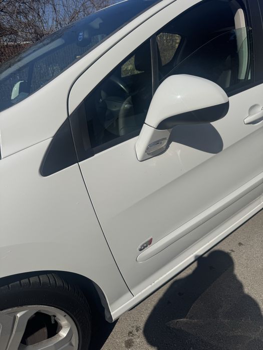 Пежо 308 GTI TURBO  200 кс.