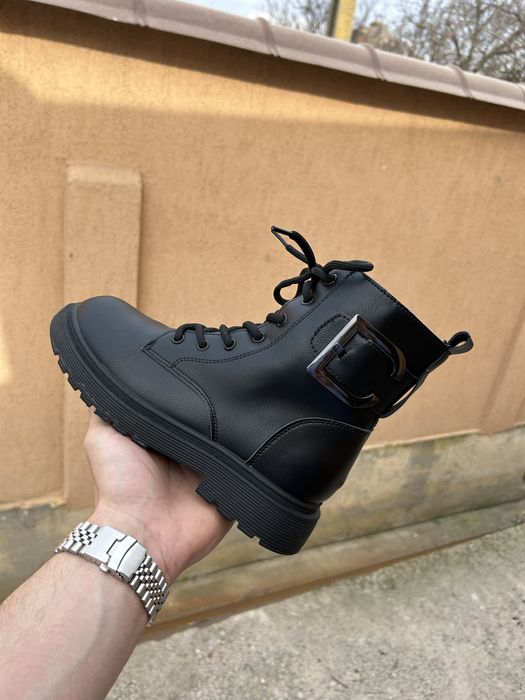 Ghete de damă îmblănite