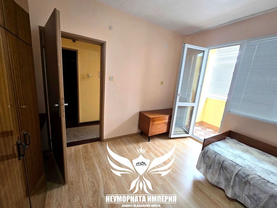 Продавам тристаен апартамент с площ от 62кв.м. на  8 етаж в гр.Асеновград кв.Запад
