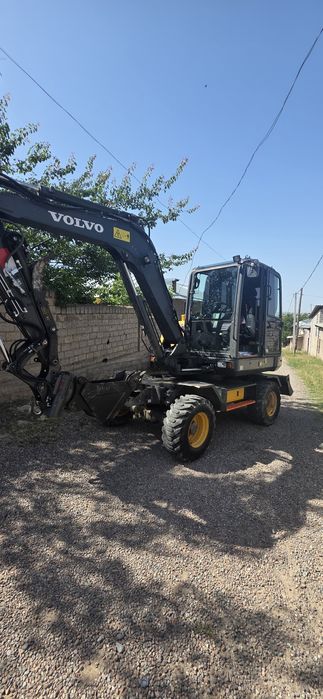 Ekskavator volvo 60 pro sotiladi