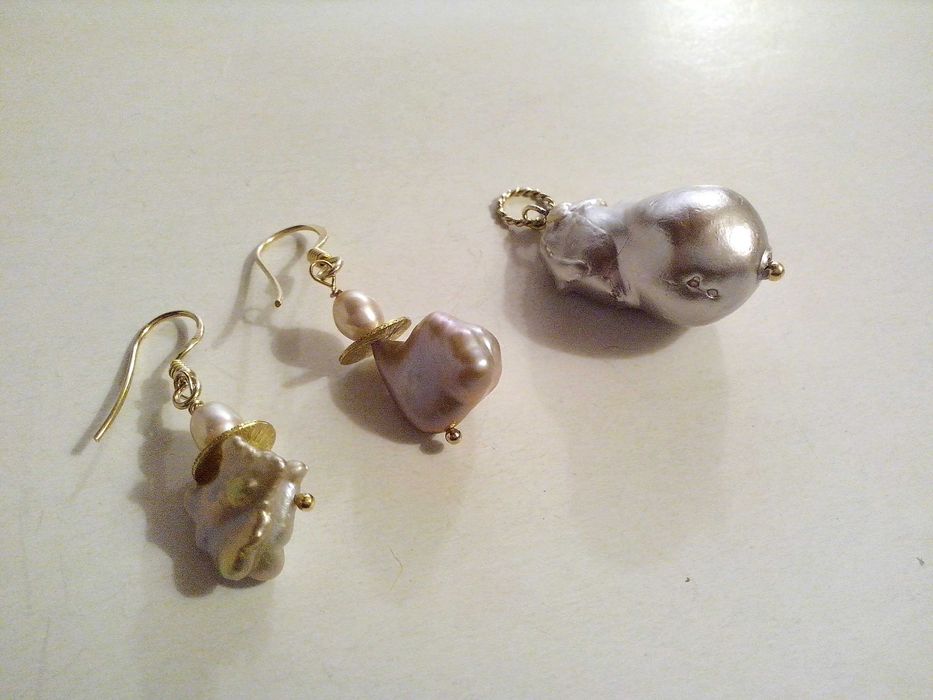 set argint aurit si perle baroc,cercei si pandantiv