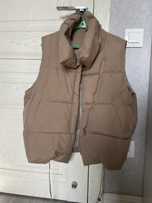 женская безрукавка