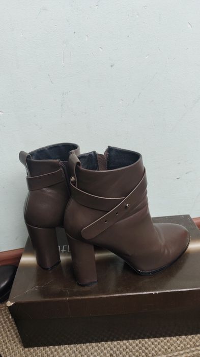 Отдам обувь бесплатно