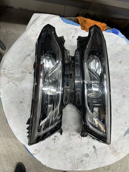 Faruri stânga dreapta renault talisman.cod:260108543.r.