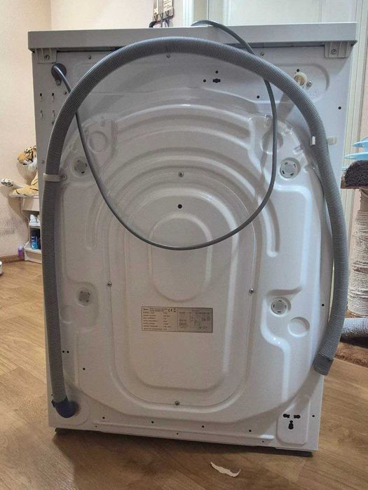 Стиральная машинка Midea