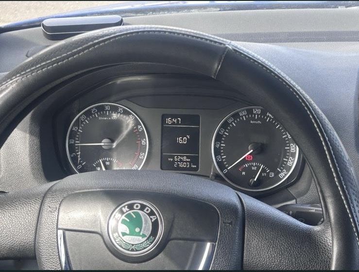 SKODA Octavia 2010 — imagine 5