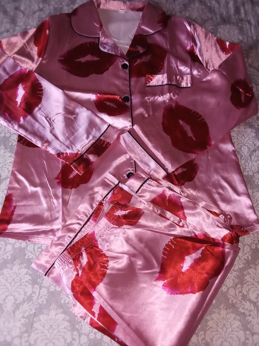 Сатенена пижама С размер