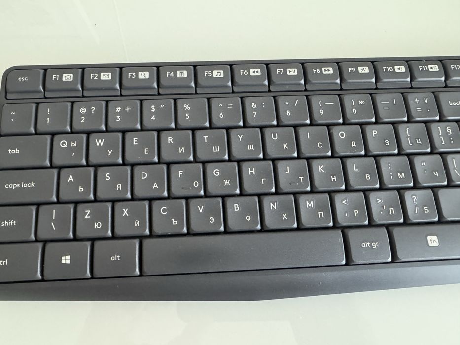 Комплект безжични мишка и клавиатура Logitech - MK235