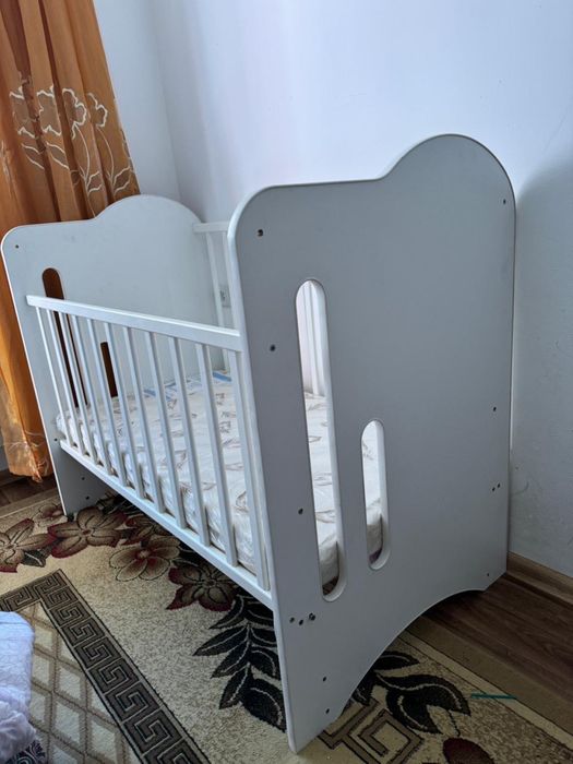 Продам детский манеж с матрасом