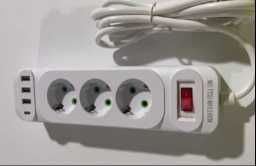 WiFi шпионска скрита камера в разклонител с кабел 3 гнезда 3 usb