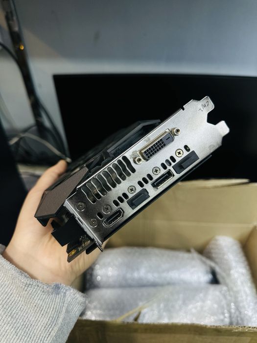 Videokarta GTX 1080 Asus Rog Strix 3X