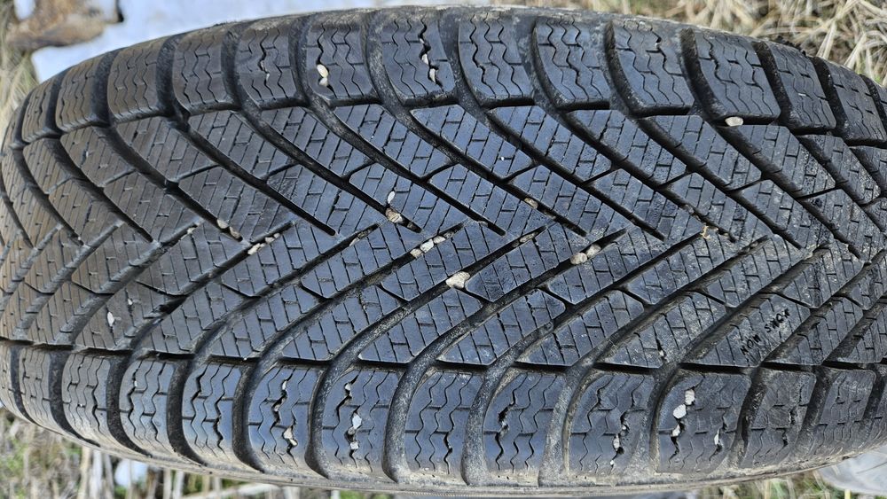 2бр като нови гуми 185 60 15 пирели