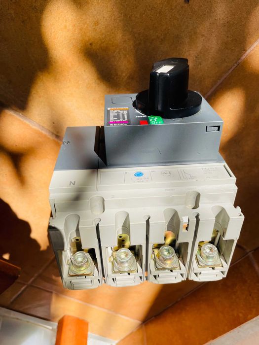Intrerupator automat (disjunctor - usol) Compact NS160H - TM125D.
