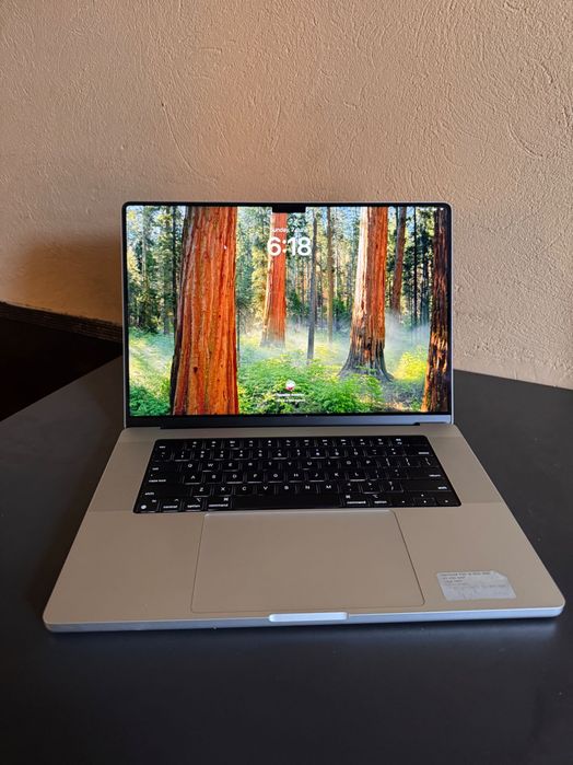 Macbook M3 Pro 16 Inch