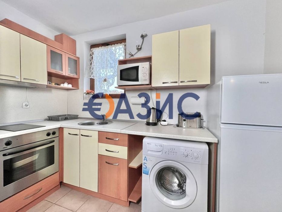 Продава се Двустаен апартамент в Свети Влас - 65 кв.м за 1137 €/кв.м - Снимка #2