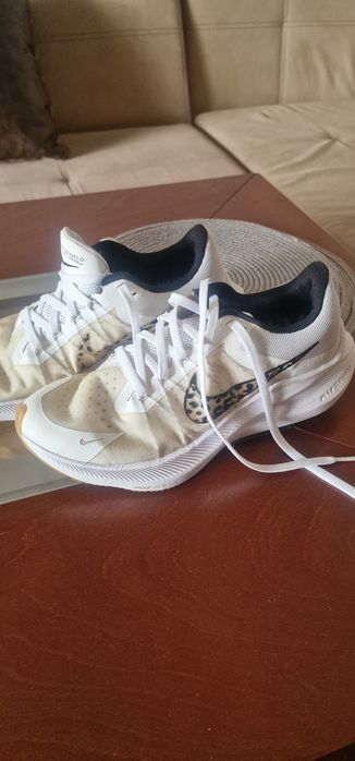 Страхотни дамски маратонки на nike