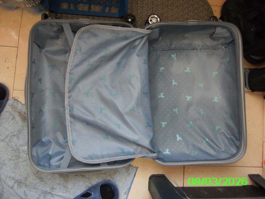 Trolere,unul Rosu mic Gri mic plastic dur si Grena mare plastic dur