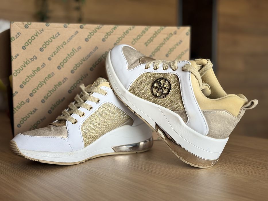 Дамски обувки Guess