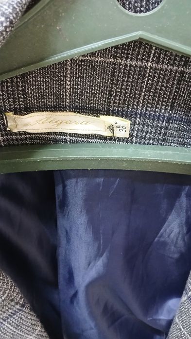 Пиджаки продам 3000 тг