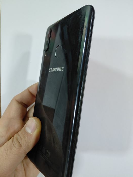 Samsung A21s telefoni sotiladi. Hech qanday aybi yo'q