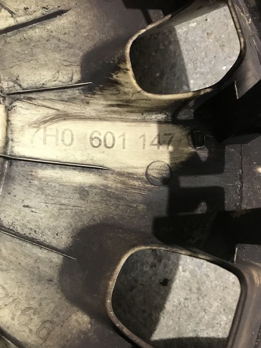 Set capace pentru Vw T 5 / Caravelle R 16 .