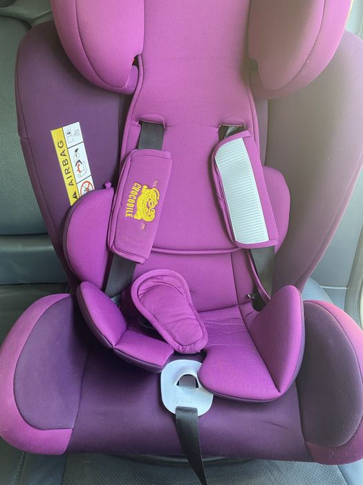 Vand scaun auto cu prindere isofix