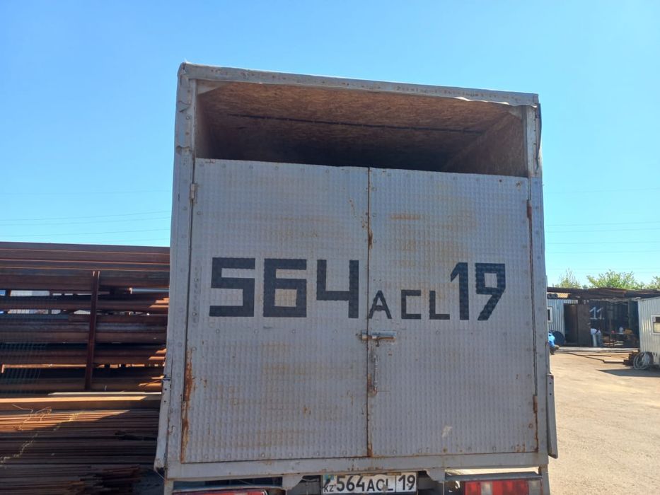 Продам бутку газеля с спойлером.