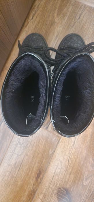 Зимни обувки Guess