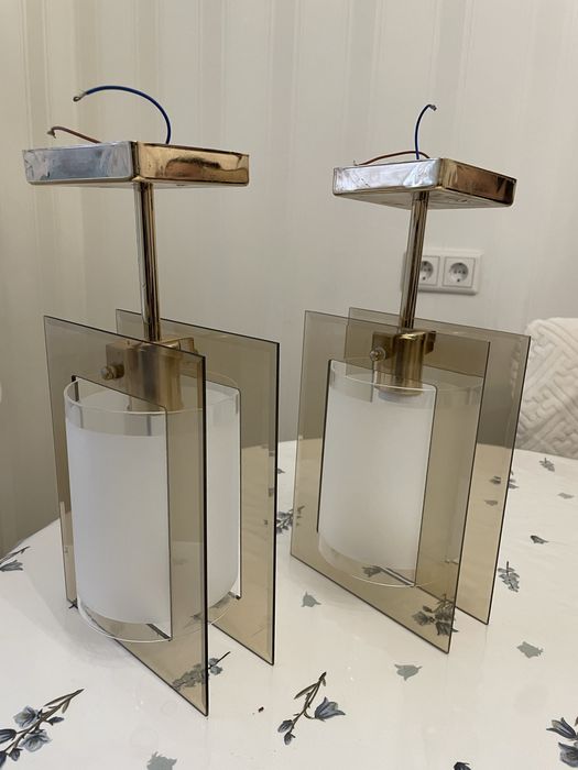 Продам люстры в прихожую