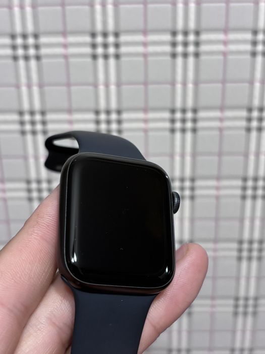 Продам apple watch SE 44mm