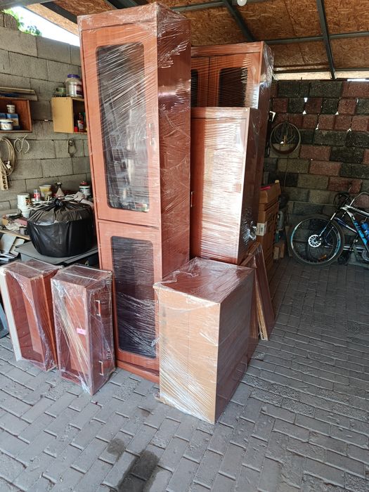Продам Шкаф-Горку