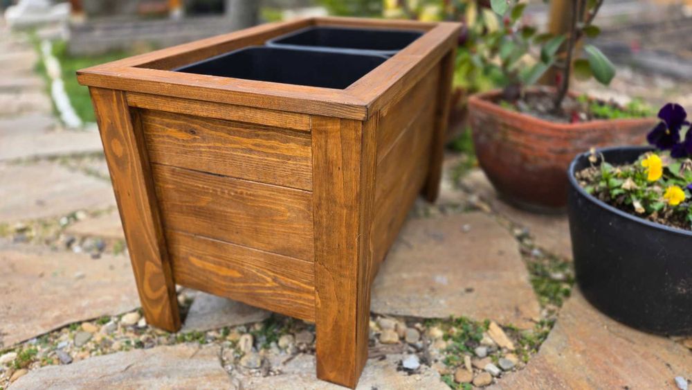 Дървени кашпи/саксии/плантери за двор, градина или тераса