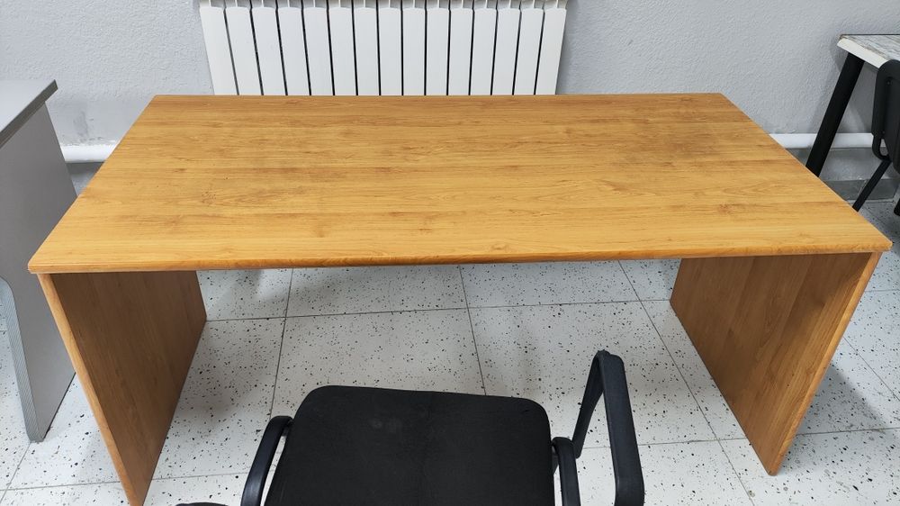 Столы офисные 4 штуки