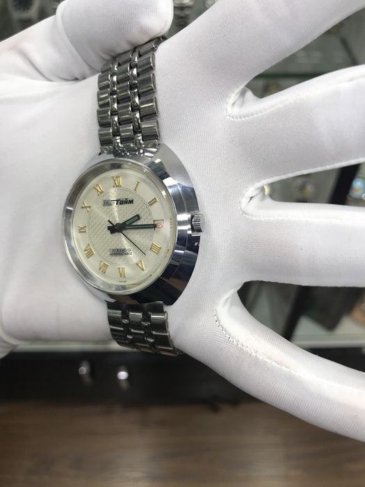 Мактайм ва луч соати сотилади