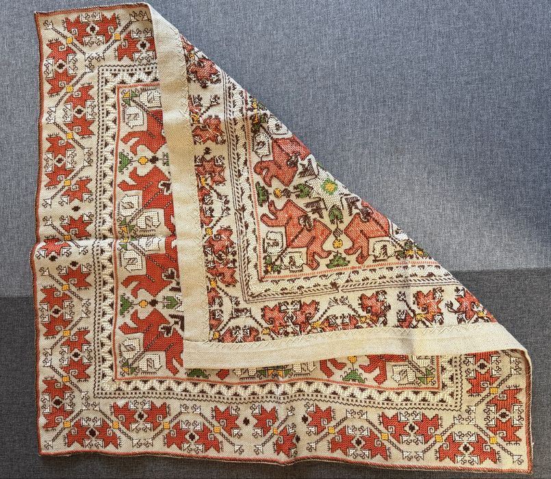 Автентична българска шевица – ръчна бродерия