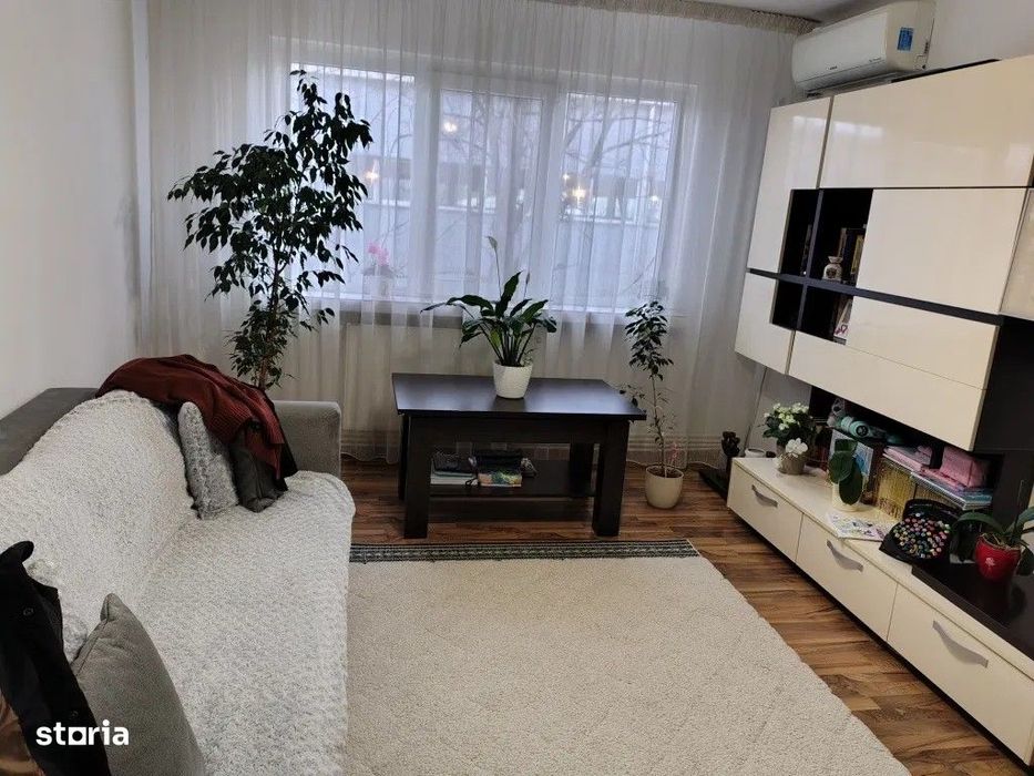 Apartament Craiovita 3camere cu centrala 1/4
