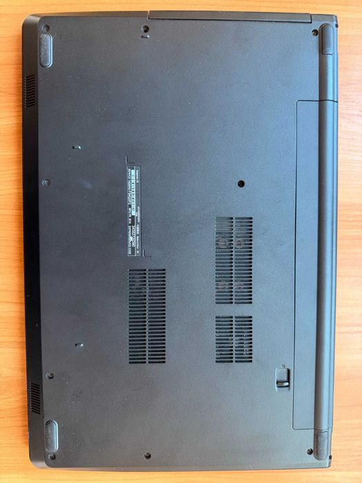 Лаптоп Dell Inspiron 15  |i3| 12GB RAM |Перфектен с нова батерия