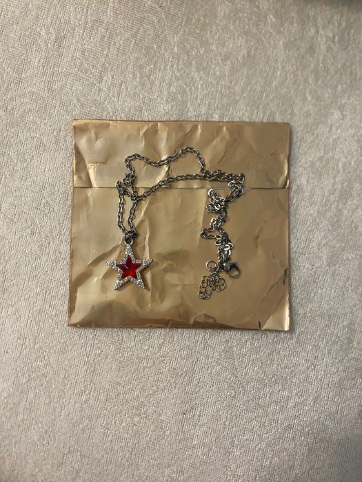 VELVET KISS BOX – стилна кутия с гланц, парфюм, колие и лотус фиба!