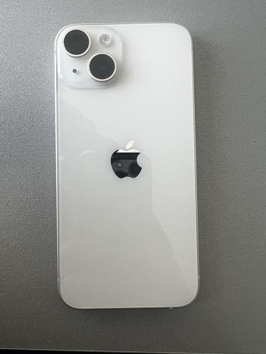 Продавам iPhone 14 128Gb Бял