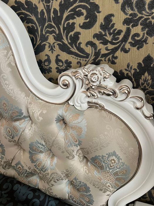 Спальный гарнитур из дерева