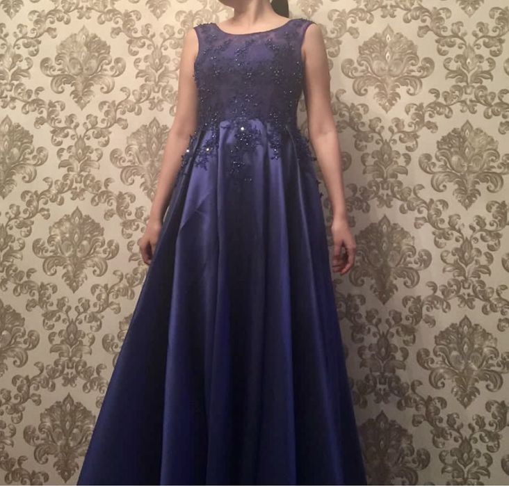 Вечерние платья